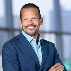 erik smith headshot