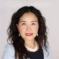 Vivien Wang headshot