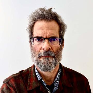 Sean Olson headshot